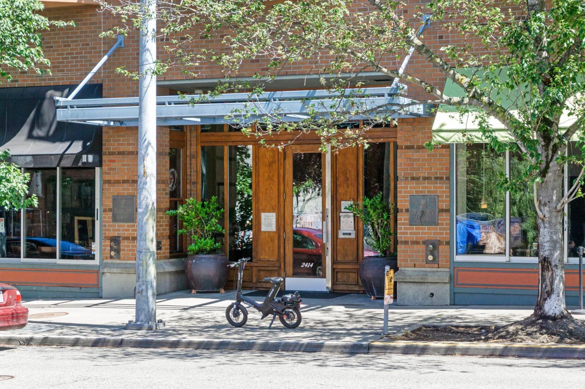 Вілла Belltown Court North Сіетл Номер фото